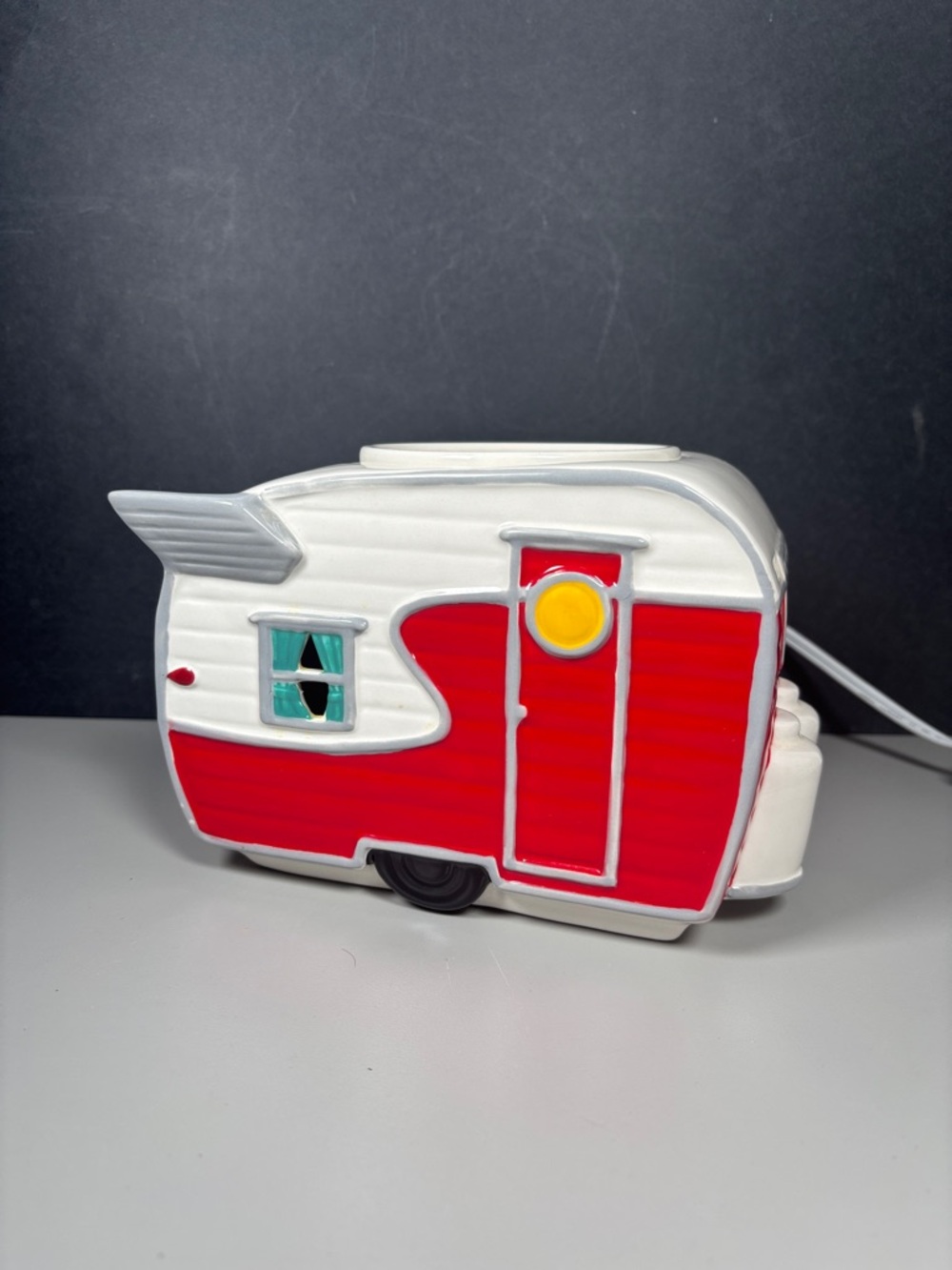 Scentsy Retro Camper Full Size Wax Warmer - Retired